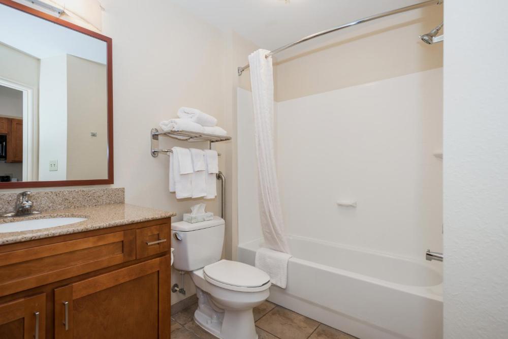 Studio Suite with Two Queen Beds interior
